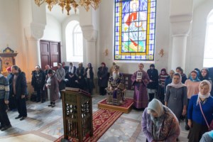 Литургия Преждеосвященных Даров в храме в честь иконы Божией Матери «Утоли моя печали» г. Саратова
