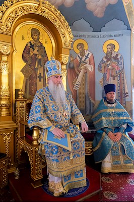 Божественная литургия в Свято-Троицком кафедральном соборе г. Саратова