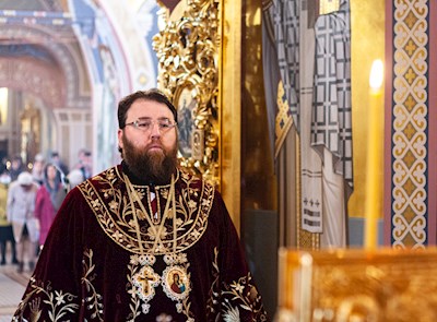 Божественная литургия в Свято-Троицком кафедральном соборе г. Саратова