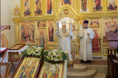 Божественная литургия в храме святых Царственных страстотерпцев г. Саратова