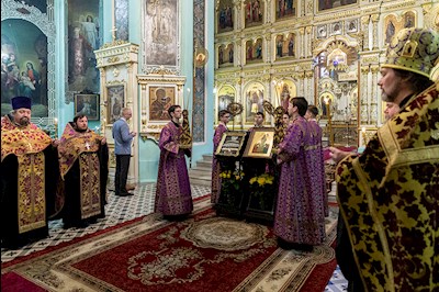 Всенощное бдение в храме в честь Сошествия Святого Духа г. Саратова