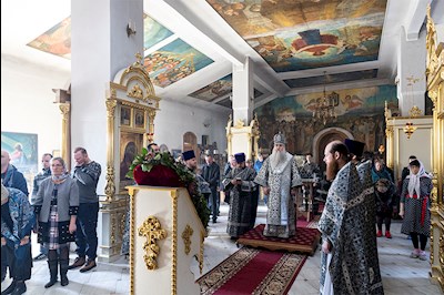 Литургия Преждеосвященных Даров в храме в честь Покрова Пресвятой Богородицы г. Покровска (Энгельса)