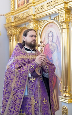 Митрополит Игнатий совершил Божественную литургию в храме святителя Иоанна Златоуста в п. Зональный г. Саратова