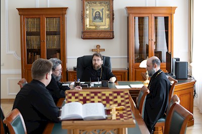 Митрополит Игнатий провел собеседование с абитуриентами СПДС