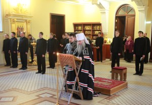 Литургия Преждеосвященных Даров на Архиерейском подворье — храме во имя святого апостола и евангелиста Иоанна Богослова при СПДС