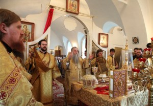 Божественная литургия в Спасо-Преображенском мужском монастыре Саратова