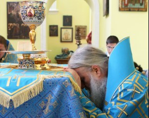 Божественная литургия в храме в честь Казанской иконы Божией Матери г. Петровска
