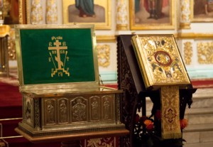 Всенощное бдение в храме в честь Сошествия Святого Духа города Саратова