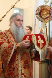 Божественная литургия в храме в честь Покрова Пресвятой Богородицы р.п. Новые Бурасы