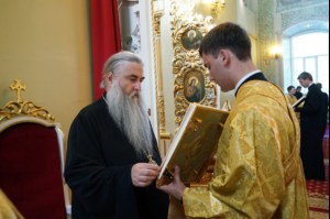 Встреча святых мощей святого равноапостольного князя Владимира и Всенощное бдение в храме в честь Покрова Пресвятой Богородицы г.Саратова