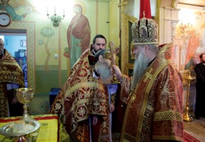 Божественная литургия в тюремном храме во имя святителя и чудотворца Николая при ОТБ №1 г. Саратова