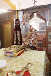 Божественная литургия в храме в честь Воздвижения Честнаго и Животворящего Креста Господня на территории Вольского военного института материального обеспечения