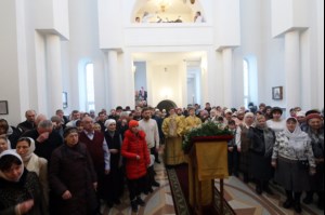 Божественная литургия в храме во имя святого равноапостольного великого князя Владимира г. Саратова