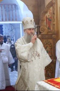 Божественная литургия и панихида в храме во имя святителя и чудотворца Николая на Елшанском кладбище г. Саратова