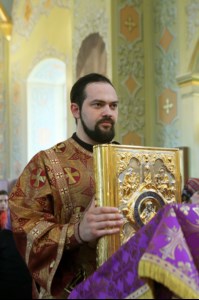 Вечерня в соединении с Литургией Василия Великого и Чин умовения ног в храме в честь Покрова Пресвятой Богородицы г.Саратова