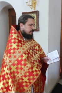 Божественная литургия на Архиерейском подворье — храме в честь иконы Божией Матери «Утоли моя печали» г.Саратова