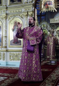 Всенощное бдение c Чином Воздвижения Креста в храме в честь Сошествия Святого Духа города Саратова