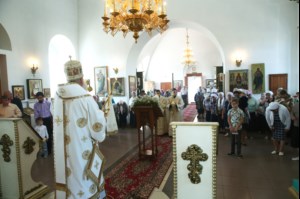 Божественная литургия в храме во имя Архангела Михаила с. Михайловка Саратовского района