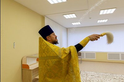 Митрополит Лонгин освятил новое здание детского сада в Татищево