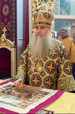 Божественная литургия в храме Всех святых, в земле Русской просиявших, г. Саратова
