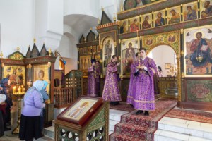 Литургия Преждеосвященных Даров в храме в честь иконы Божией Матери «Утоли моя печали» г. Саратова