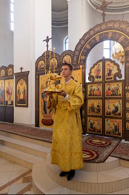 Всенощное бдение в храме во имя святых первоверховных апостолов Петра и Павла г. Саратова