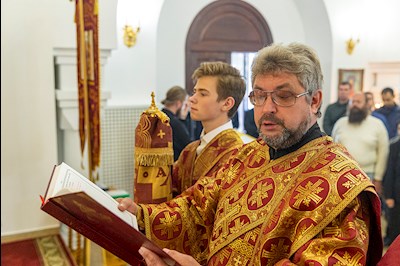 Божественная литургия в храме во имя пророка Божия Илии на Ильинской площади г. Саратова