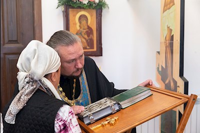 Божественная литургия в храме в честь Владимирской иконы Божией Матери с. Багаевка