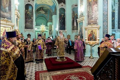 Всенощное бдение в храме в честь Сошествия Святого Духа г. Саратова
