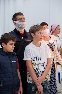 Божественная литургия в храме святителя Тихона, Епископа Воронежского, Задонского чудотворца г. Саратова