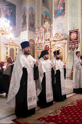 Митрополит Игнатий совершил всенощное бдение в Покровском соборе г. Саратова