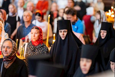 Митрополит Игнатий принял участие в Божественной литургии в Храме Христа Спасителя