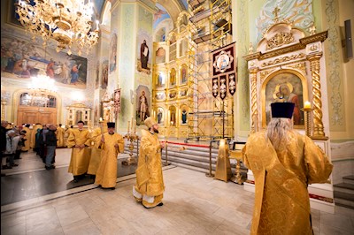 Митрополит Игнатий совершил всенощное бдение в Покровском соборе г. Саратова