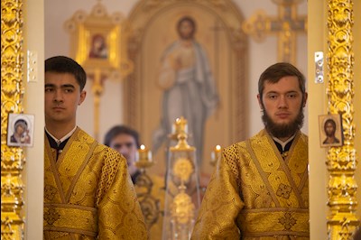 Митрополит Игнатий совершил Божественную литургию в Свято-Никольском храме с. Октябрьский Городок