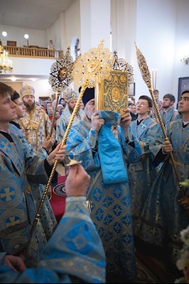 Митрополит Игнатий возглавил соборное архиерейское богослужение в Казанском храме г. Саратова
