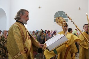 Божественная Литургия в храме святых первоверховных апостолов Петра и Павла г.Красноармейска