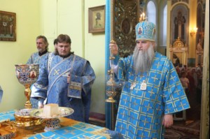 Божественная литургия в храме в честь Казанской иконы Божией Матери г. Петровска