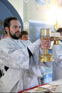 Крещальная литургия в Свято-Троицком соборе Саратова