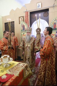 Божественная литургия в храме во имя мучениц Веры, Надежды, Любови и матери их Софии поселка Светлый Татищевского района