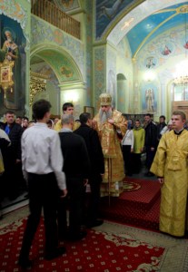Всенощное бдение в храме в честь Покрова Пресвятой Богородицы г. Саратова