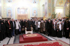 Митрополит Лонгин совершил Великую Рождественскую вечерню в Покровском храме Саратова