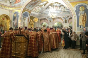 Всенощное бдение в Свято-Троицком кафедральном соборе Саратова