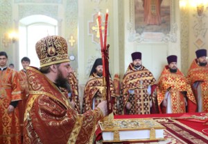 Божественная литургия в храме в честь Покрова Пресвятой Богородицы г.Саратова