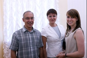 Представитель епархии стал гостем выставок, открытых к 130-летию Радищевского музея