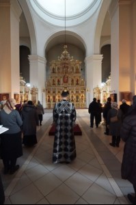 Великое повечерие с чтением канона преподобного Андрея Критского в Свято-Троицком кафедральном соборе г. Вольска