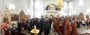 Божественная литургия в храме во имя святых первоверховных апостолов Петра и Павла г. Аткарска