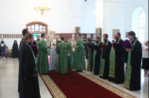 Всенощное бдение в Свято-Сергиевском женском монастыре села Алексеевка Базарно-Карабулакского района
