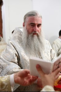 Божественная литургия в храме во имя святителя Тихона, епископа Воронежского, Задонского чудотворца г. Саратова