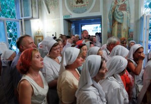Всенощное бдение в храме святого великомученика и целителя Пантелеимона г. Саратова