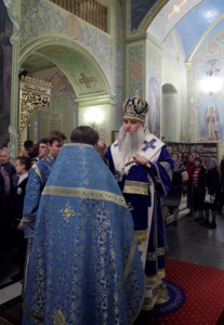 Всенощное бдение в храме в честь Покрова Пресвятой Богородицы г.Саратова